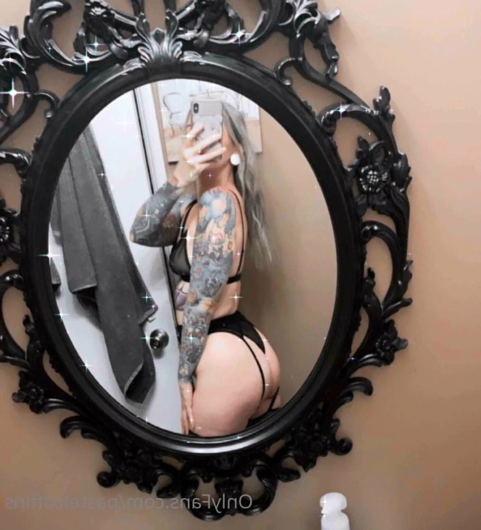 pastelcoffins ♡ 𝐒𝐄𝐗𝐓 𝐐𝐔𝐄𝐄𝐍 ♡ [ pastelcoffins ] Onlyfans leaked photo 12955047 on Hotleaks.tv