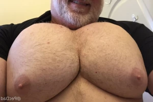 5763906