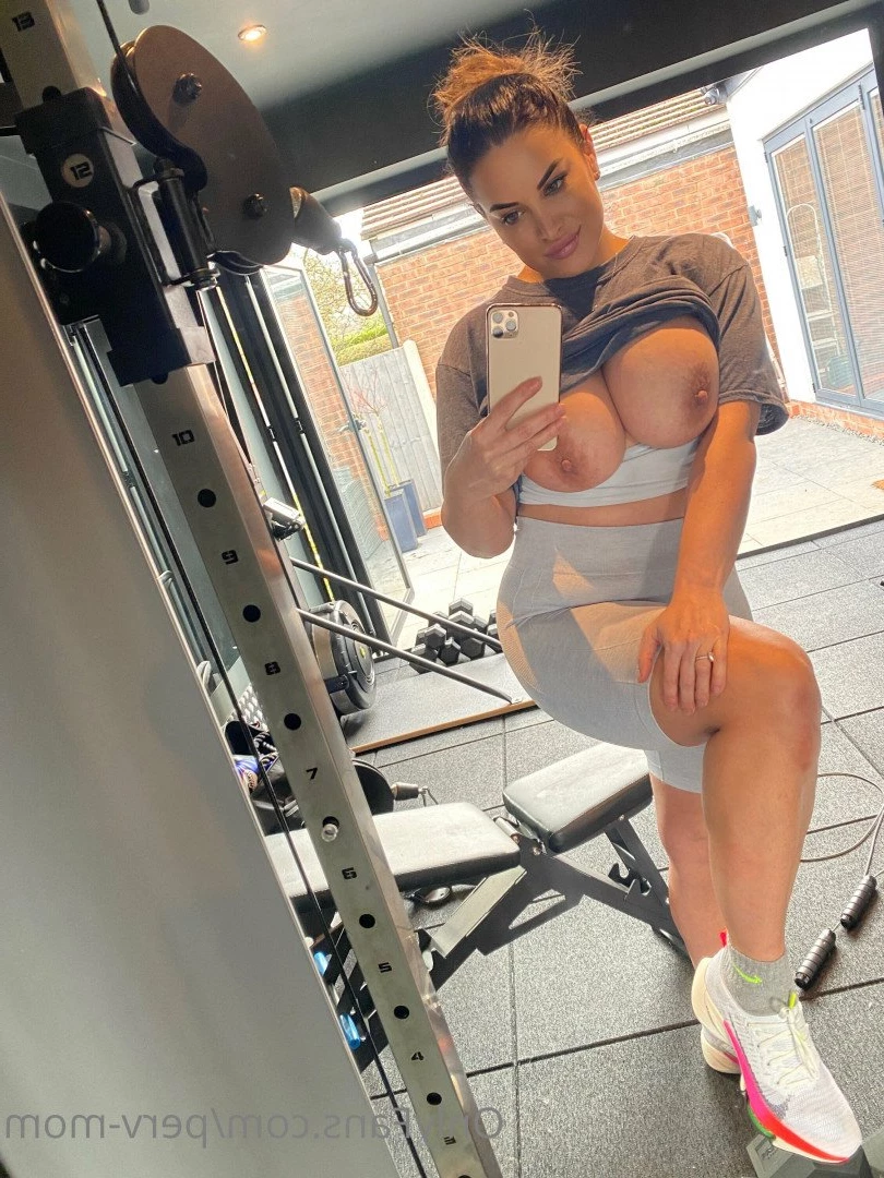 𝙋𝙀𝙍𝙑-𝙈𝙊𝙈 [ sophielawson_x ] Onlyfans leaked photo 2815023 on Hotleaks.tv