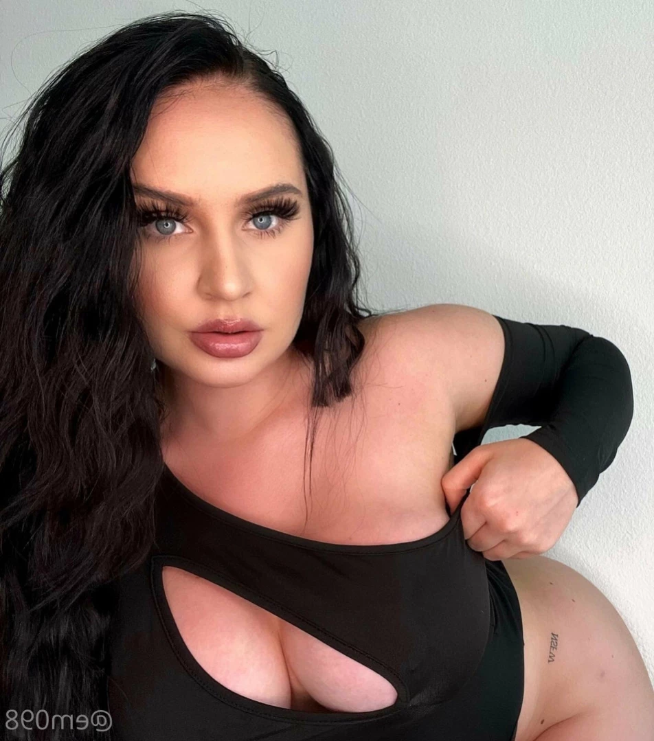 Em 🦋 [ em098 ] Onlyfans leaked photo 14851426 on Hotleaks.tv