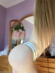 2850748