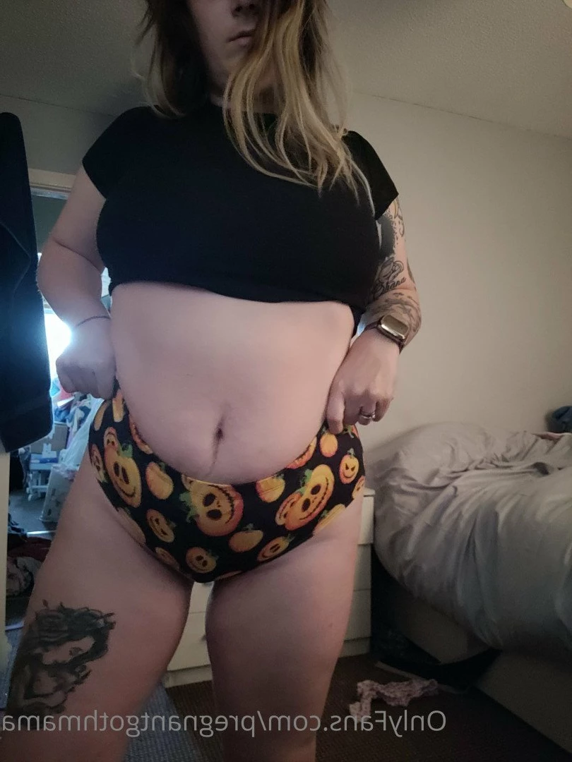 Pregnant Goth Mama [ pregnantgothmama ] Onlyfans leaked photo 2775526 on Hotleaks.tv