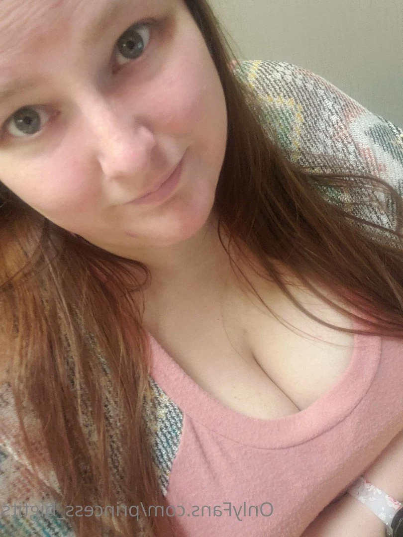 Princess Big Tits 👸 [ princess_bigtits ] Onlyfans leaked photo 2850908 on Hotleaks.tv