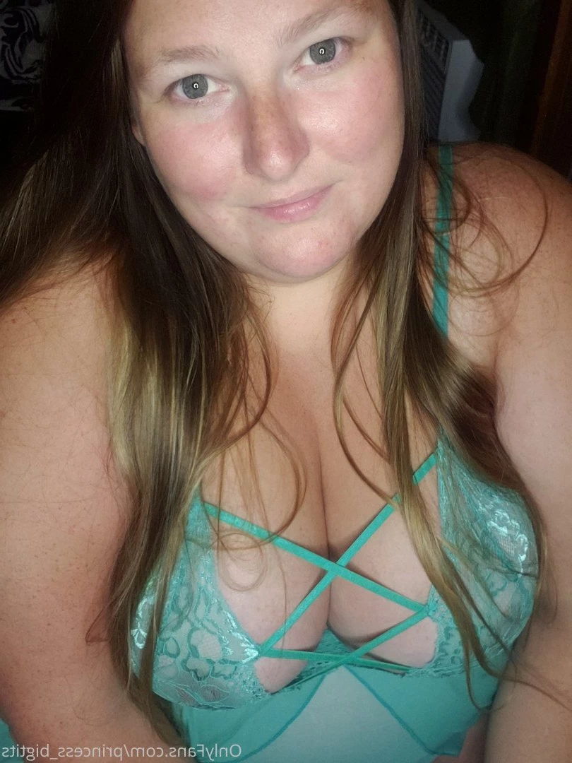 Princess Big Tits 👸 [ princess_bigtits ] Onlyfans leaked photo 2850985 on Hotleaks.tv