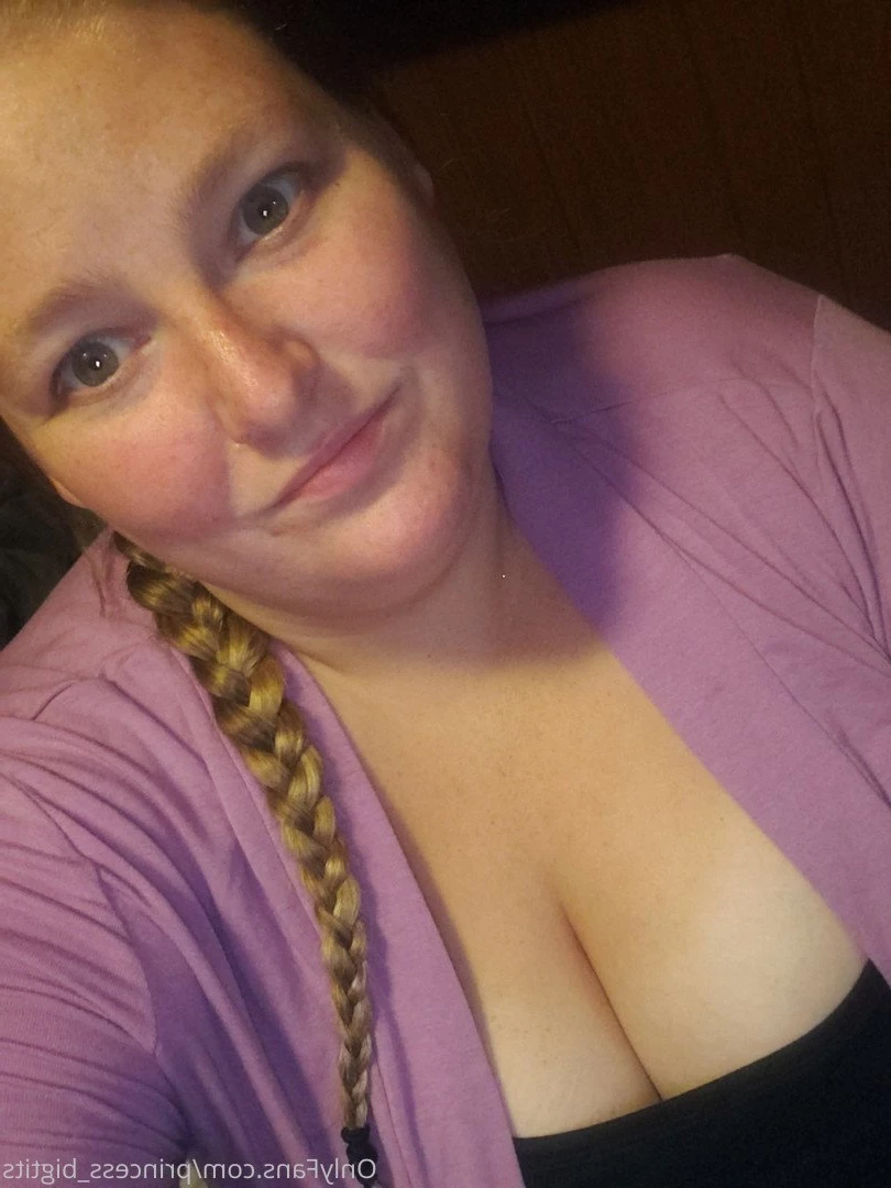 Princess Big Tits 👸 [ princess_bigtits ] Onlyfans leaked photo 2851185 on Hotleaks.tv