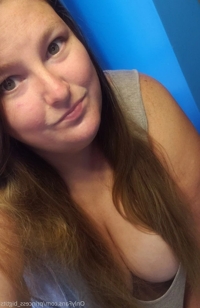 Princess Big Tits 👸 [ princess_bigtits ] Onlyfans leaked photo 2851594 on Hotleaks.tv