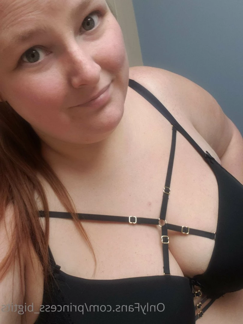 Princess Big Tits 👸 [ princess_bigtits ] Onlyfans leaked photo 2851929 on Hotleaks.tv