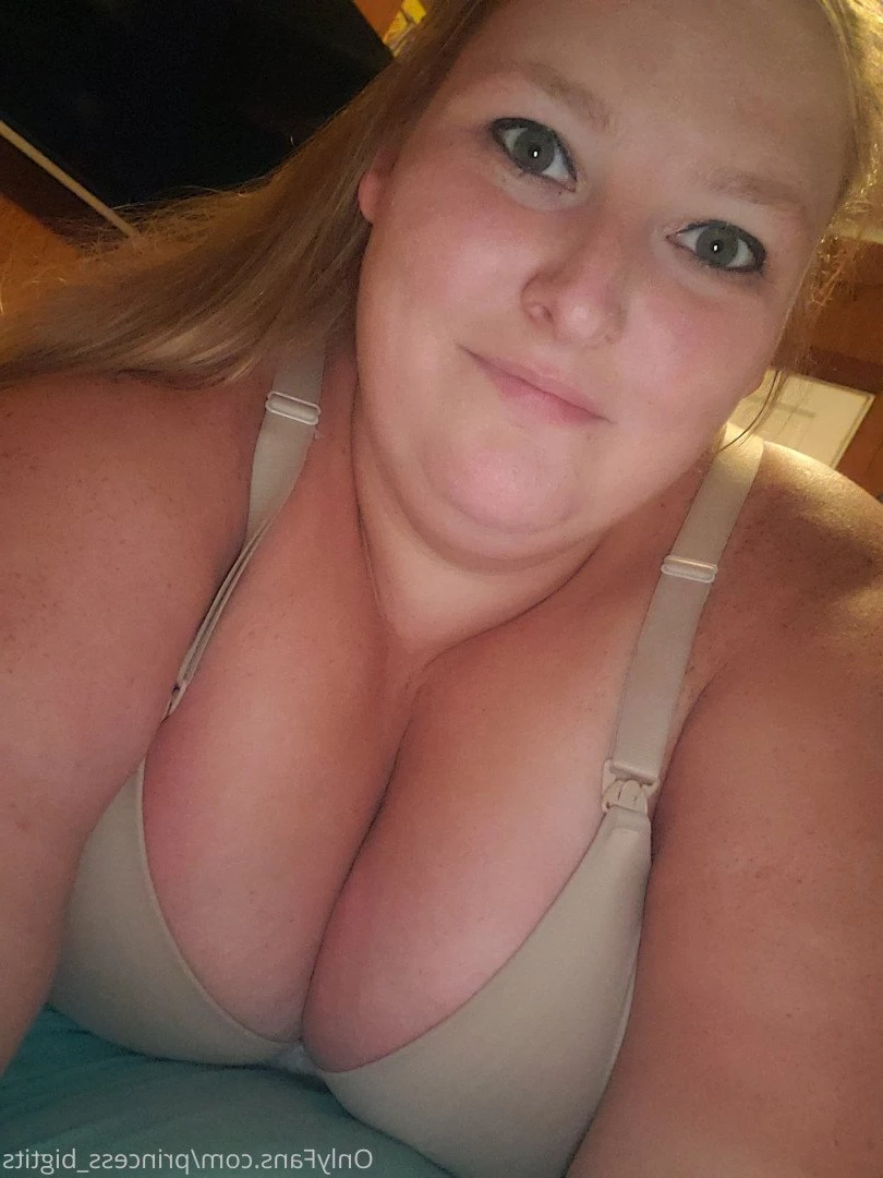 Princess Big Tits 👸 [ princess_bigtits ] Onlyfans leaked photo 2851979 on Hotleaks.tv