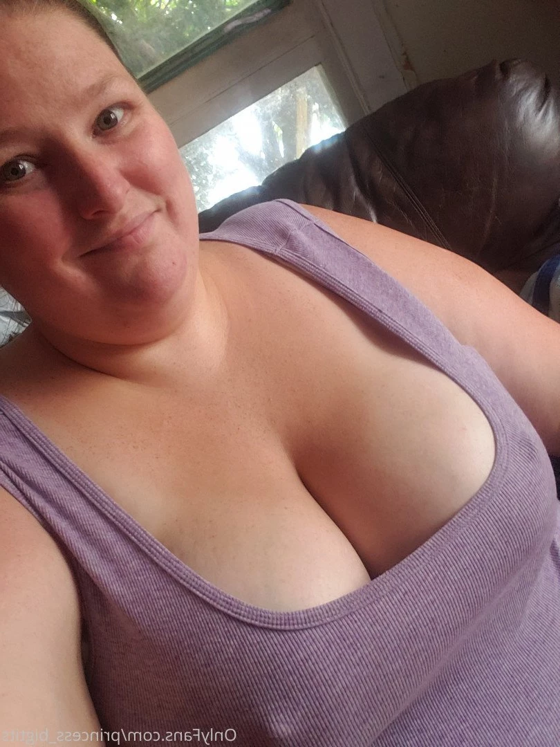 Princess Big Tits 👸 [ princess_bigtits ] Onlyfans leaked photo 2851988 on Hotleaks.tv