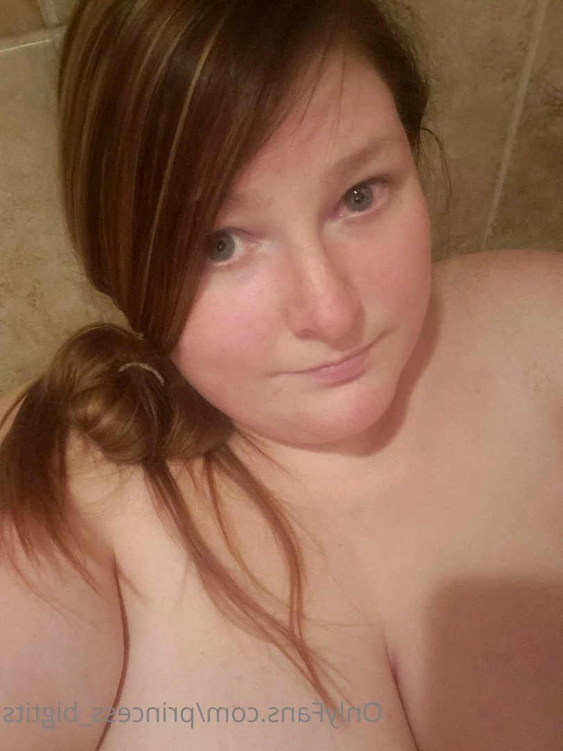 Princess Big Tits 👸 [ princess_bigtits ] Onlyfans leaked photo 2852027 on Hotleaks.tv