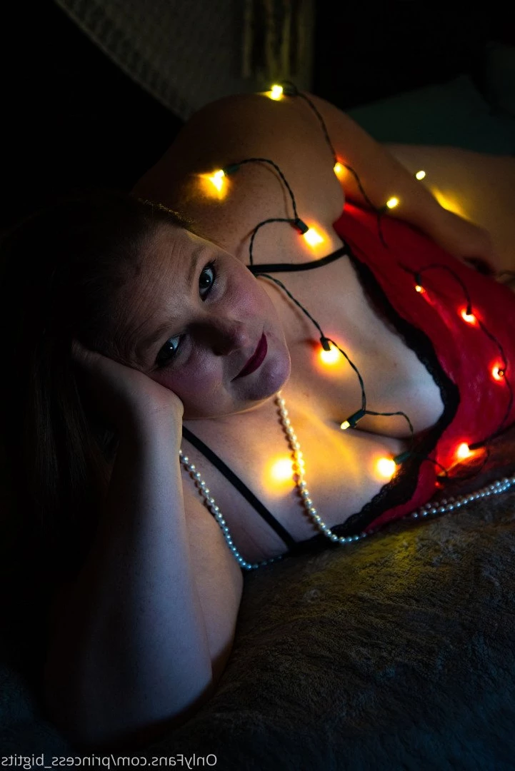 Princess Big Tits 👸 [ princess_bigtits ] Onlyfans leaked photo 2852177 on Hotleaks.tv