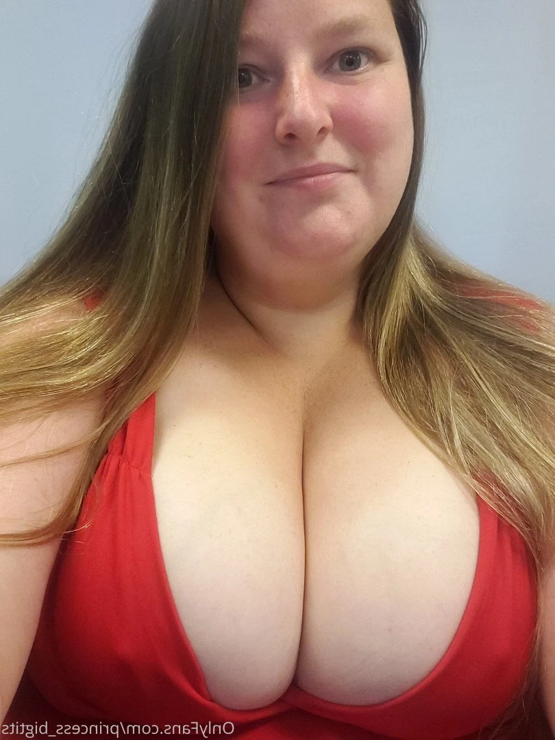 Princess Big Tits 👸 [ princess_bigtits ] Onlyfans leaked photo 2852582 on Hotleaks.tv