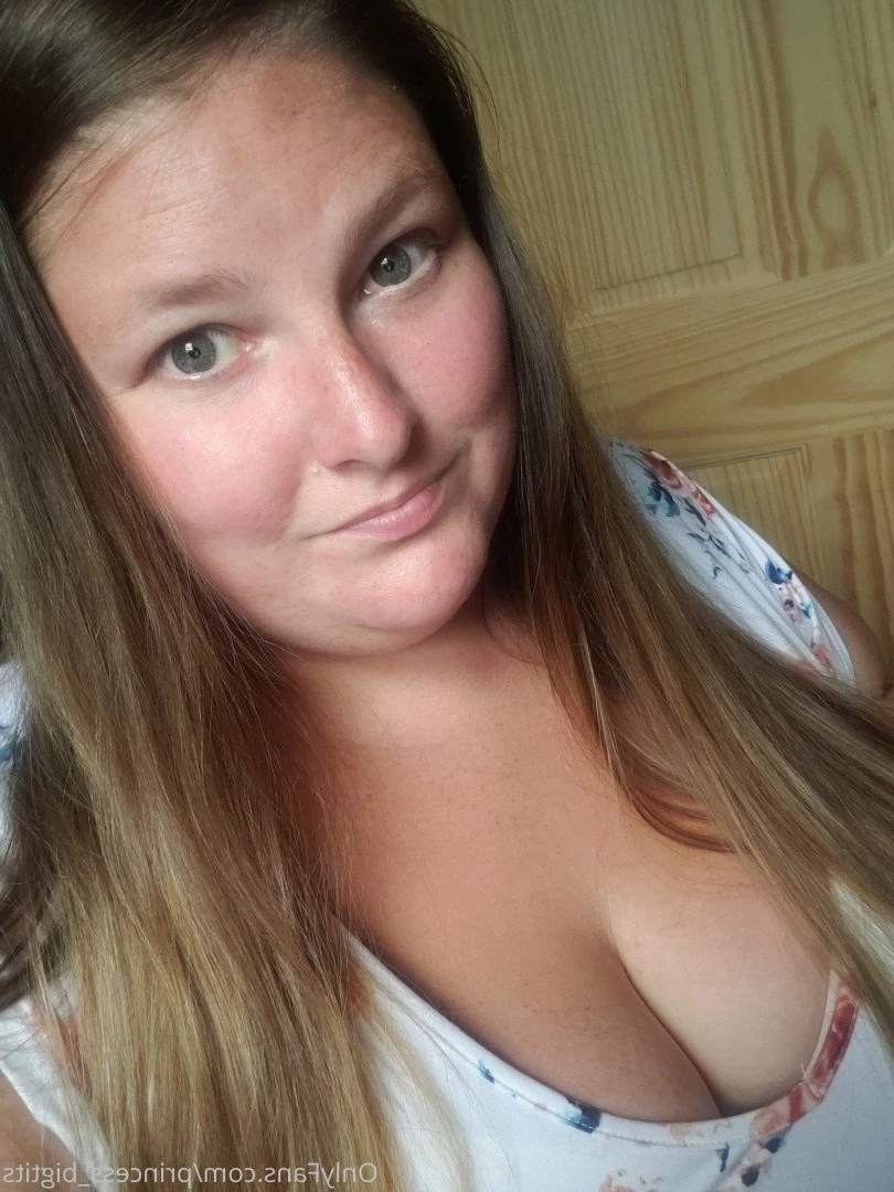 Princess Big Tits 👸 [ princess_bigtits ] Onlyfans leaked photo 2852586 on Hotleaks.tv