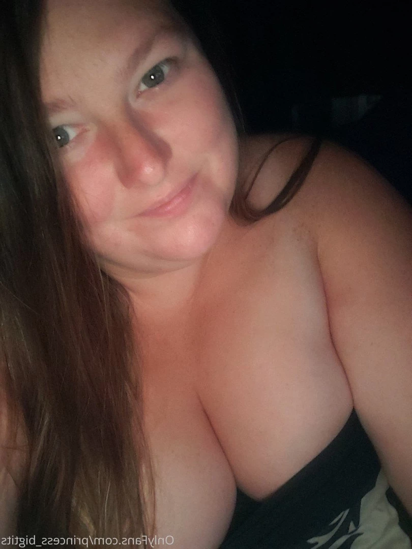 Princess Big Tits 👸 [ princess_bigtits ] Onlyfans leaked photo 2852732 on Hotleaks.tv