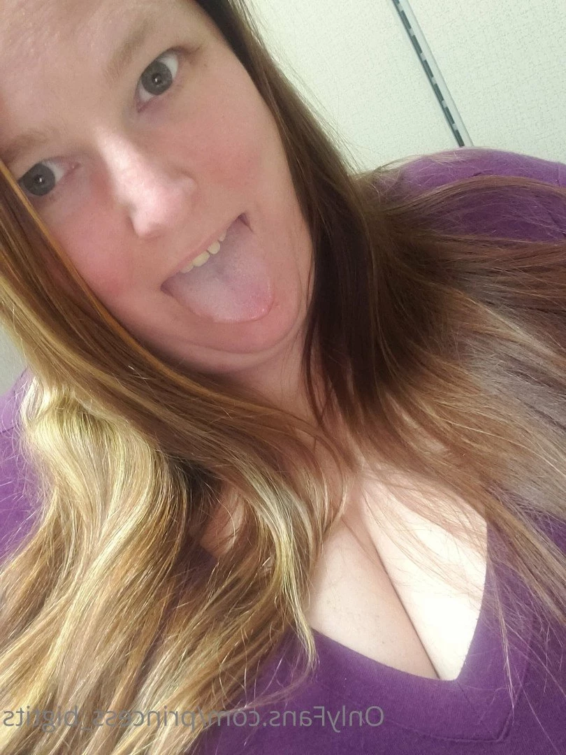 Princess Big Tits 👸 [ princess_bigtits ] Onlyfans leaked photo 2852829 on Hotleaks.tv