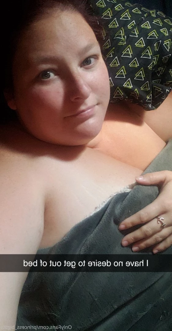 Princess Big Tits 👸 [ princess_bigtits ] Onlyfans leaked photo 2852843 on Hotleaks.tv