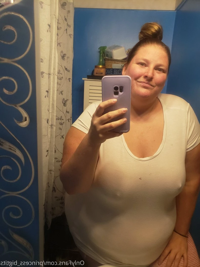 Princess Big Tits 👸 [ princess_bigtits ] Onlyfans leaked photo 2853002 on Hotleaks.tv