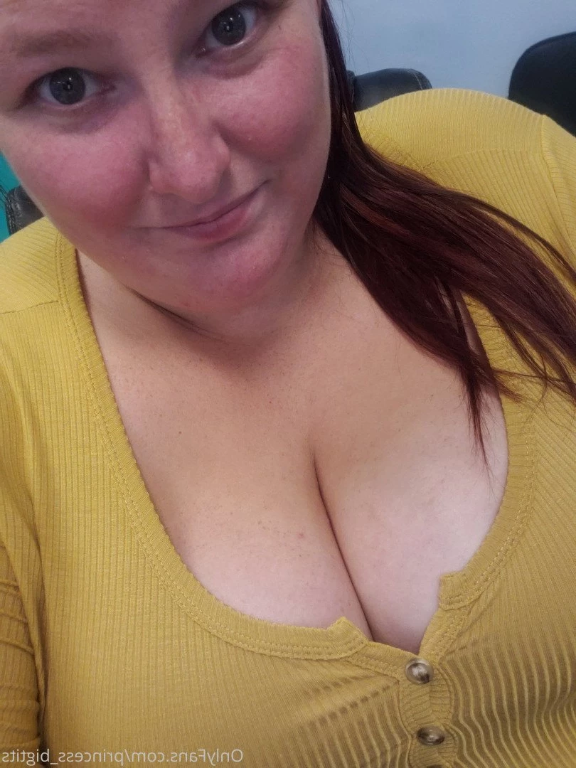 Princess Big Tits 👸 [ princess_bigtits ] Onlyfans leaked photo 2853149 on Hotleaks.tv