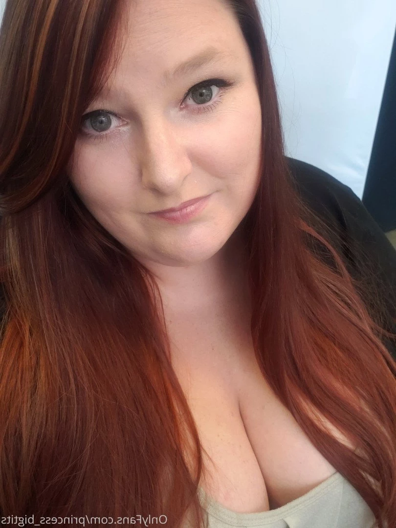 Princess Big Tits 👸 [ princess_bigtits ] Onlyfans leaked photo 2853228 on Hotleaks.tv
