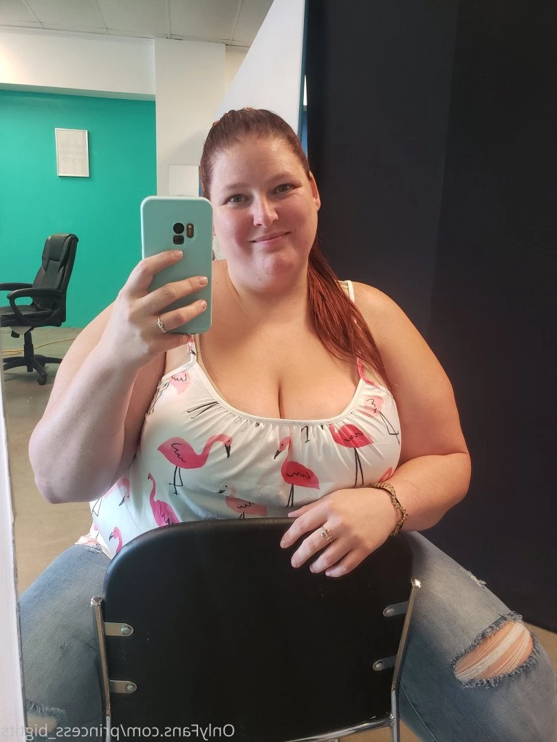 Princess Big Tits 👸 [ princess_bigtits ] Onlyfans leaked photo 2853333 on Hotleaks.tv