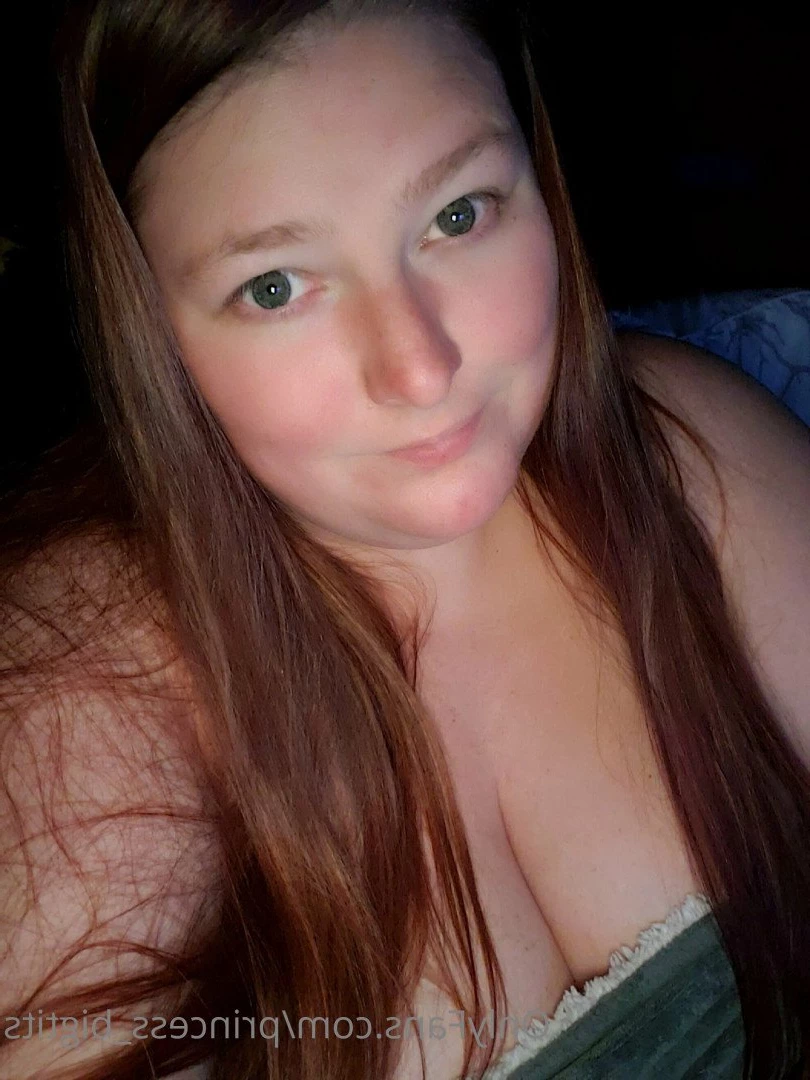 Princess Big Tits 👸 [ princess_bigtits ] Onlyfans leaked photo 2853364 on Hotleaks.tv