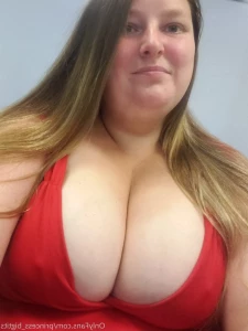 2853582