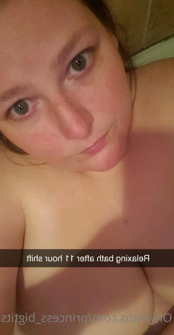Princess Big Tits 👸 [ princess_bigtits ] Onlyfans leaked photo 2853624 on Hotleaks.tv