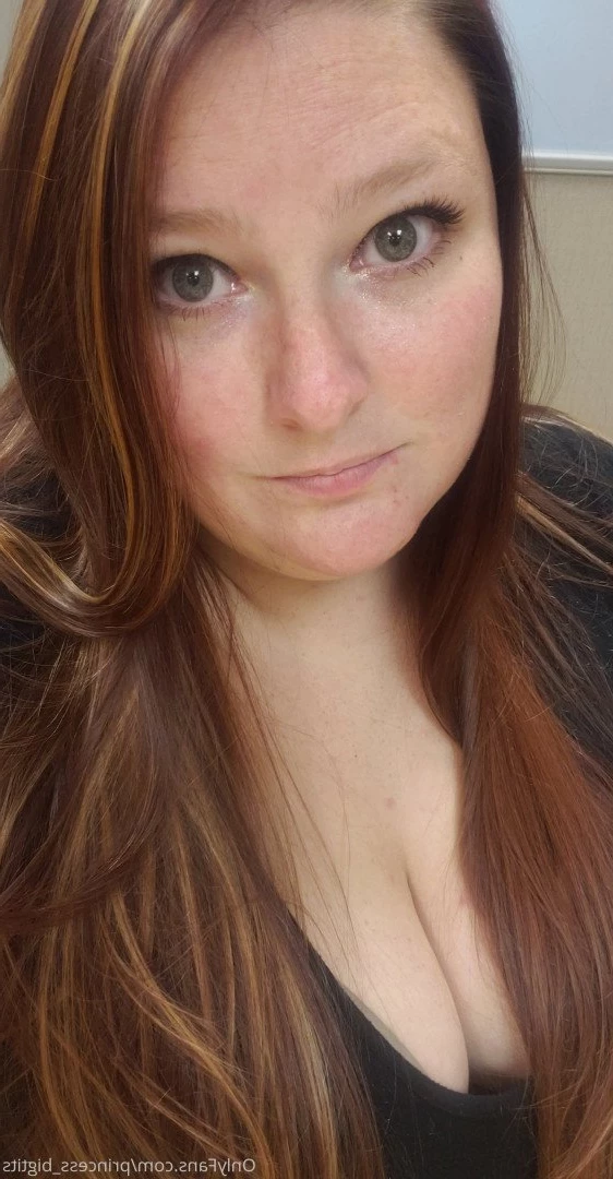 Princess Big Tits 👸 [ princess_bigtits ] Onlyfans leaked photo 2853764 on Hotleaks.tv
