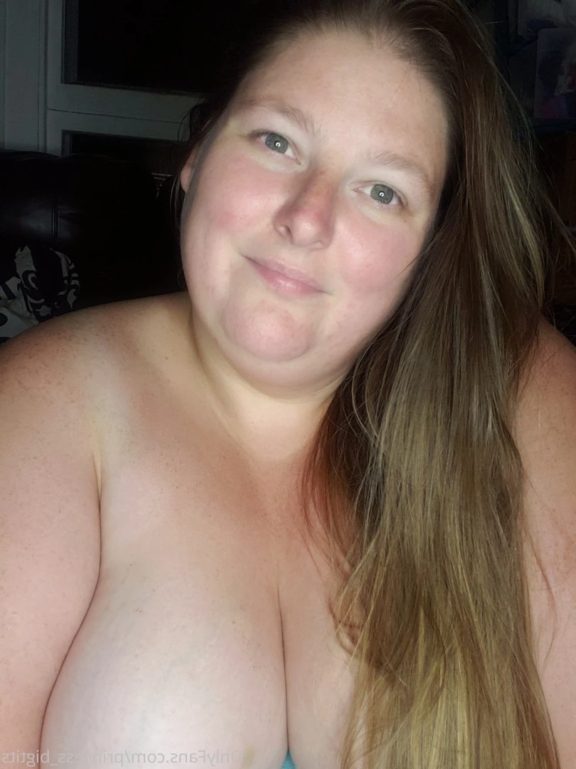 Princess Big Tits 👸 [ princess_bigtits ] Onlyfans leaked photo 5759693 on Hotleaks.tv