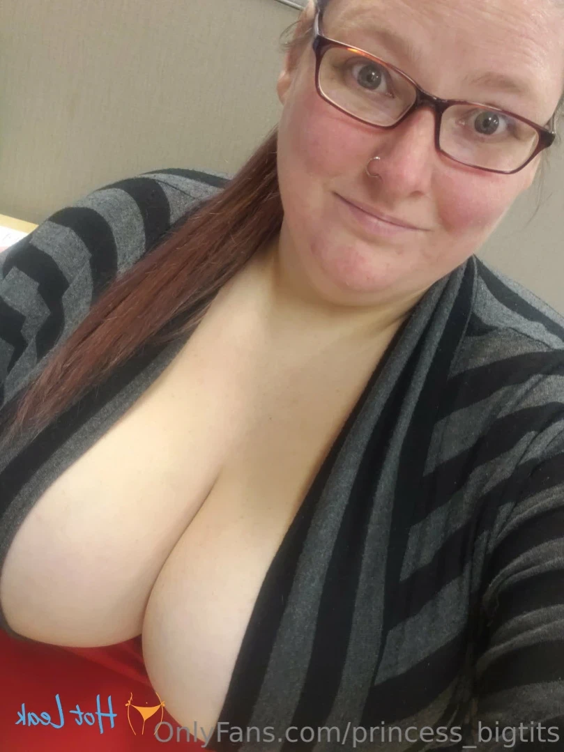 Princess Big Tits 👸 [ princess_bigtits ] Onlyfans leaked photo 13404533 on Hotleaks.tv
