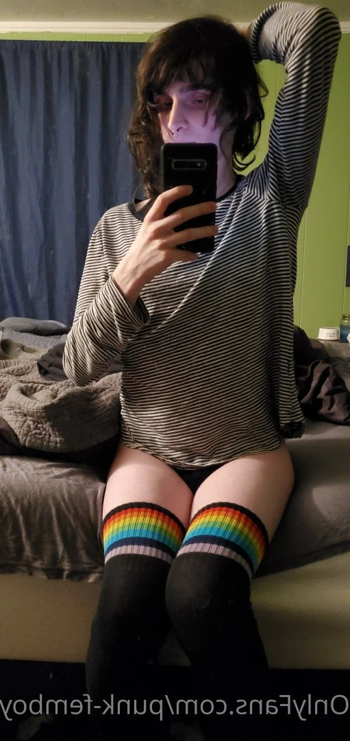 Enby Punk [ enby-punk ] Onlyfans leaked photo 2788787 on Hotleaks.tv