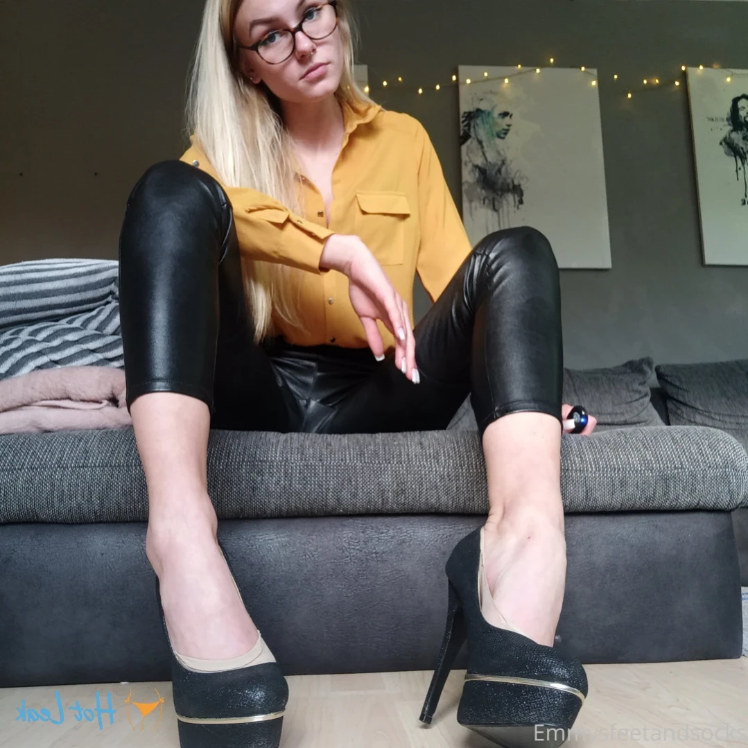 Emmysfeetandsocks [ emmyfeetandsocks ] Onlyfans leaked photo 12239670 on Hotleaks.tv