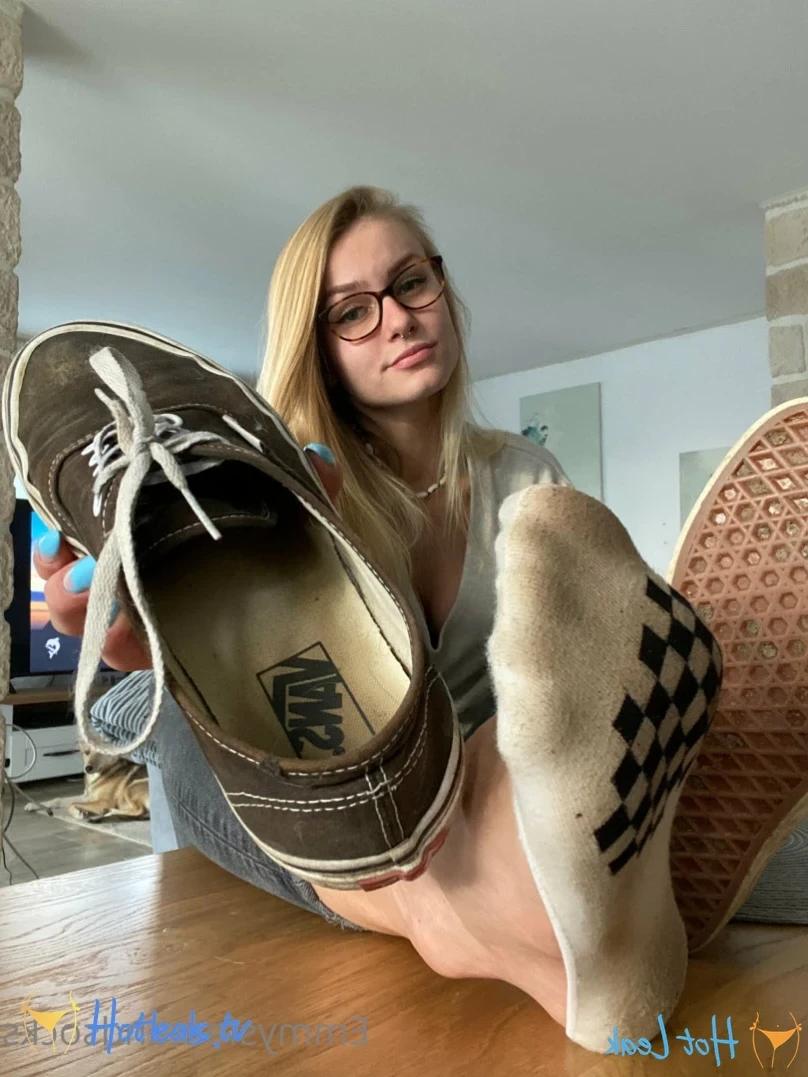 Emmysfeetandsocks [ emmyfeetandsocks ] Onlyfans leaked photo 13468941 on Hotleaks.tv
