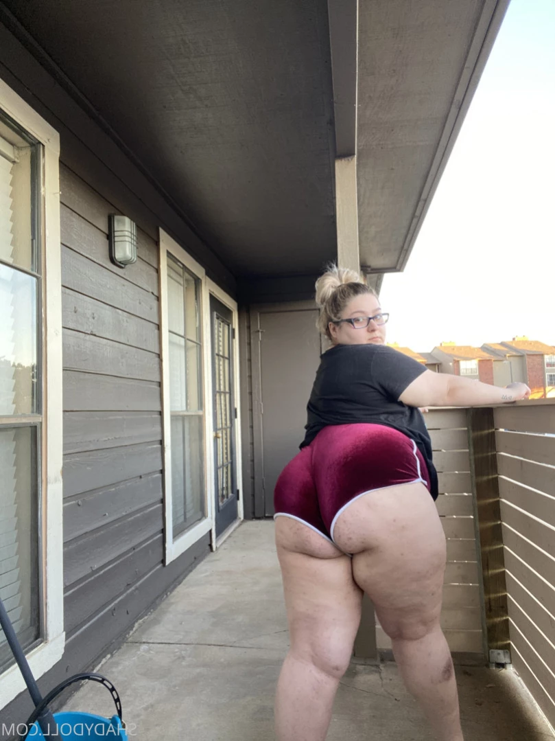 𝐋𝐚𝐭𝐢𝐧𝐚 𝐆𝐚𝐦𝐞𝐫 𝐧𝐞𝐞𝐝𝐬 𝐝*𝐜𝐤 🎮👸🏻💦 [ shadydoll ] Onlyfans leaked photo 11590344 on Hotleaks.tv