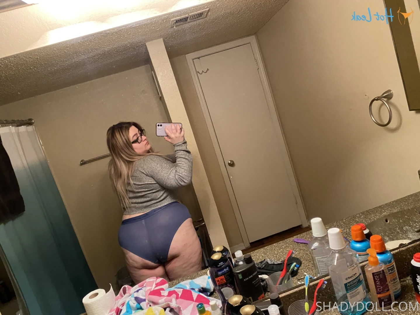𝐋𝐚𝐭𝐢𝐧𝐚 𝐆𝐚𝐦𝐞𝐫 𝐧𝐞𝐞𝐝𝐬 𝐝*𝐜𝐤 🎮👸🏻💦 [ shadydoll ] Onlyfans leaked photo 11793463 on Hotleaks.tv