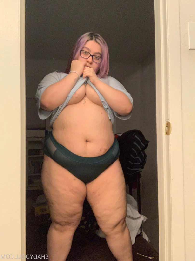 𝐋𝐚𝐭𝐢𝐧𝐚 𝐆𝐚𝐦𝐞𝐫 𝐧𝐞𝐞𝐝𝐬 𝐝*𝐜𝐤 🎮👸🏻💦 [ shadydoll ] Onlyfans leaked photo 12556593 on Hotleaks.tv