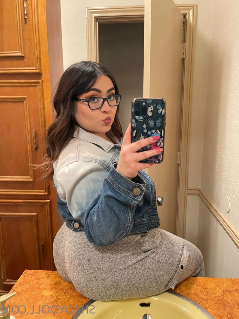 𝐋𝐚𝐭𝐢𝐧𝐚 𝐆𝐚𝐦𝐞𝐫 𝐧𝐞𝐞𝐝𝐬 𝐝*𝐜𝐤 🎮👸🏻💦 [ shadydoll ] Onlyfans leaked photo 12665704 on Hotleaks.tv