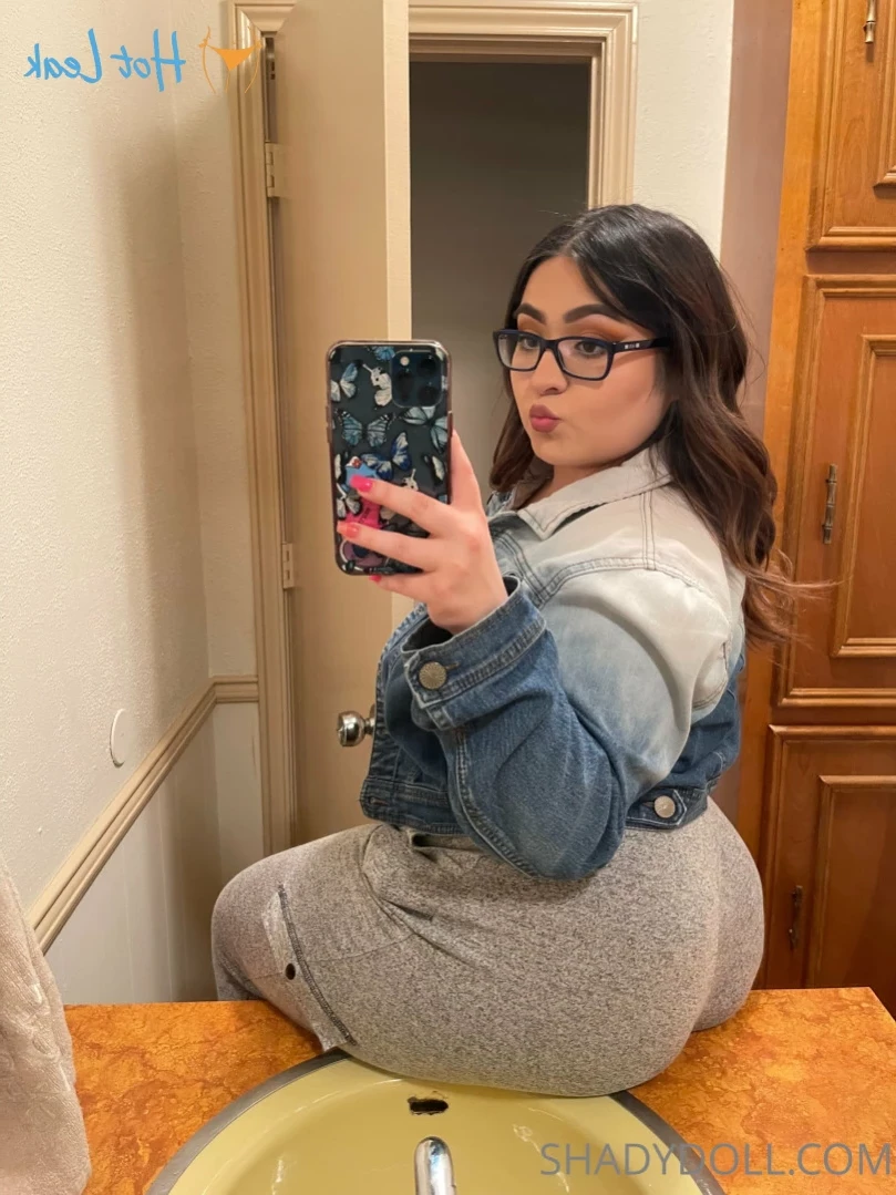 𝐋𝐚𝐭𝐢𝐧𝐚 𝐆𝐚𝐦𝐞𝐫 𝐧𝐞𝐞𝐝𝐬 𝐝*𝐜𝐤 🎮👸🏻💦 [ shadydoll ] Onlyfans leaked photo 13241870 on Hotleaks.tv