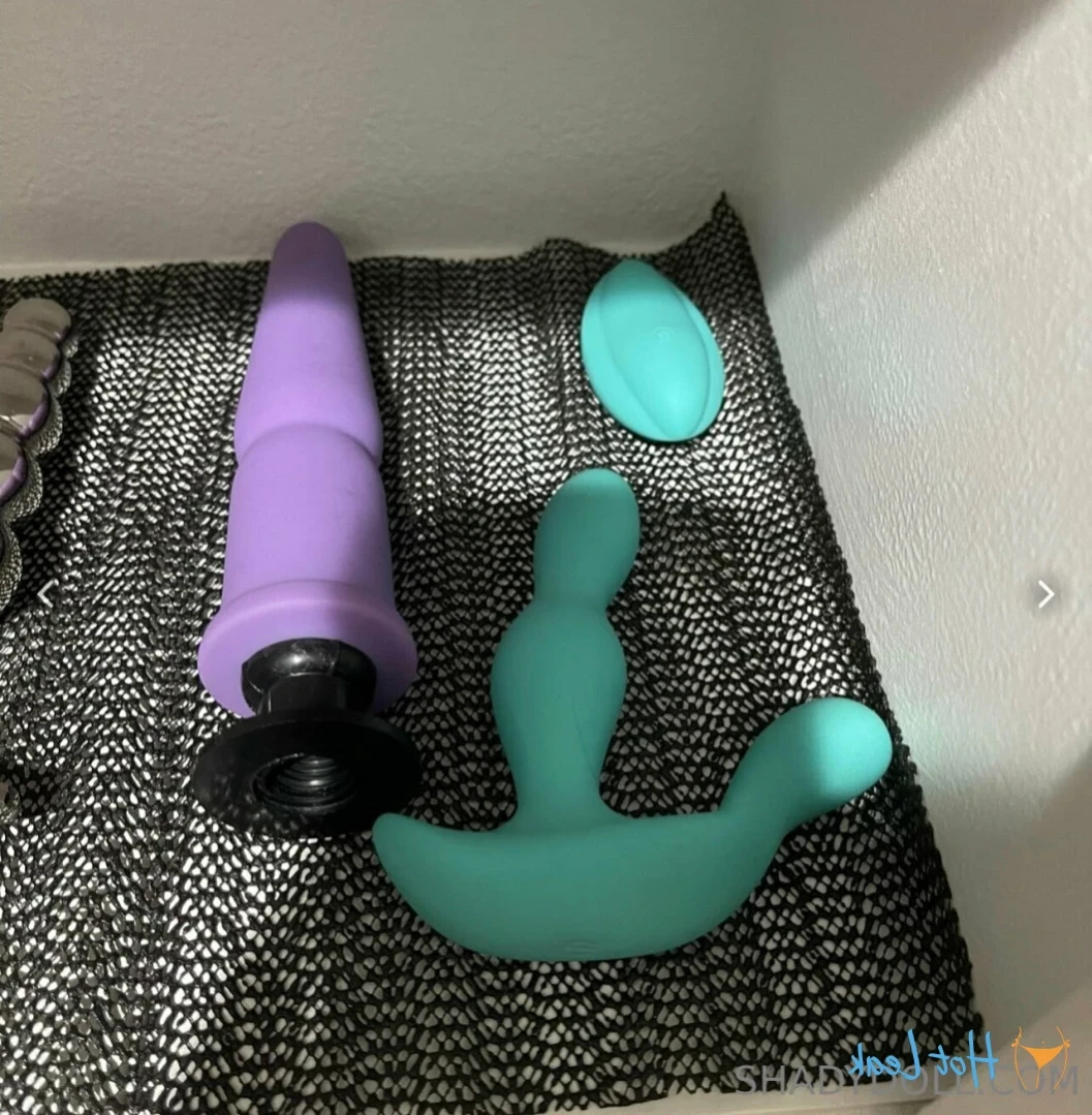 𝐋𝐚𝐭𝐢𝐧𝐚 𝐆𝐚𝐦𝐞𝐫 𝐧𝐞𝐞𝐝𝐬 𝐝*𝐜𝐤 🎮👸🏻💦 [ shadydoll ] Onlyfans leaked photo 13242223 on Hotleaks.tv