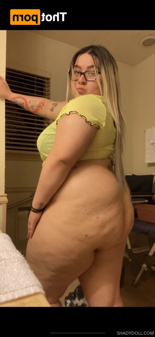 𝐋𝐚𝐭𝐢𝐧𝐚 𝐆𝐚𝐦𝐞𝐫 𝐧𝐞𝐞𝐝𝐬 𝐝*𝐜𝐤 🎮👸🏻💦 [ shadydoll ] Onlyfans leaked photo 13243495 on Hotleaks.tv