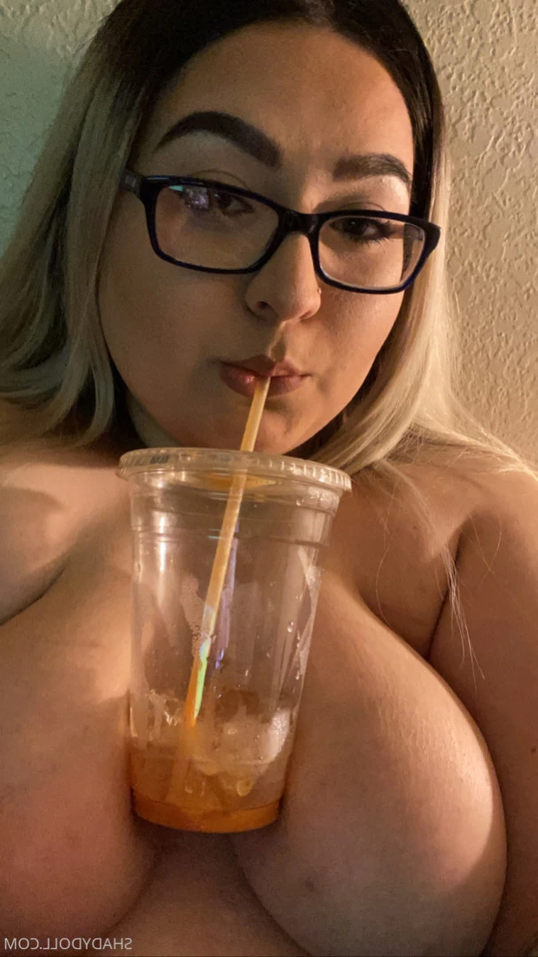 𝐋𝐚𝐭𝐢𝐧𝐚 𝐆𝐚𝐦𝐞𝐫 𝐧𝐞𝐞𝐝𝐬 𝐝*𝐜𝐤 🎮👸🏻💦 [ shadydoll ] Onlyfans leaked photo 13243609 on Hotleaks.tv