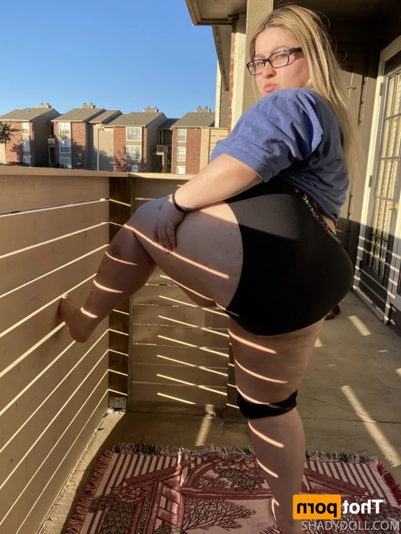 𝐋𝐚𝐭𝐢𝐧𝐚 𝐆𝐚𝐦𝐞𝐫 𝐧𝐞𝐞𝐝𝐬 𝐝*𝐜𝐤 🎮👸🏻💦 [ shadydoll ] Onlyfans leaked photo 13243733 on Hotleaks.tv
