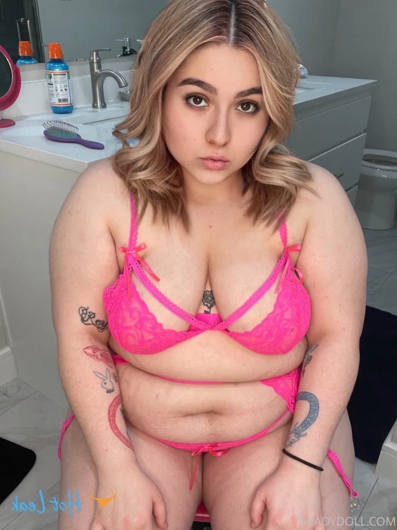 𝐋𝐚𝐭𝐢𝐧𝐚 𝐆𝐚𝐦𝐞𝐫 𝐧𝐞𝐞𝐝𝐬 𝐝*𝐜𝐤 🎮👸🏻💦 [ shadydoll ] Onlyfans leaked photo 13291854 on Hotleaks.tv