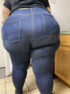 2723180