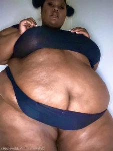 5657095