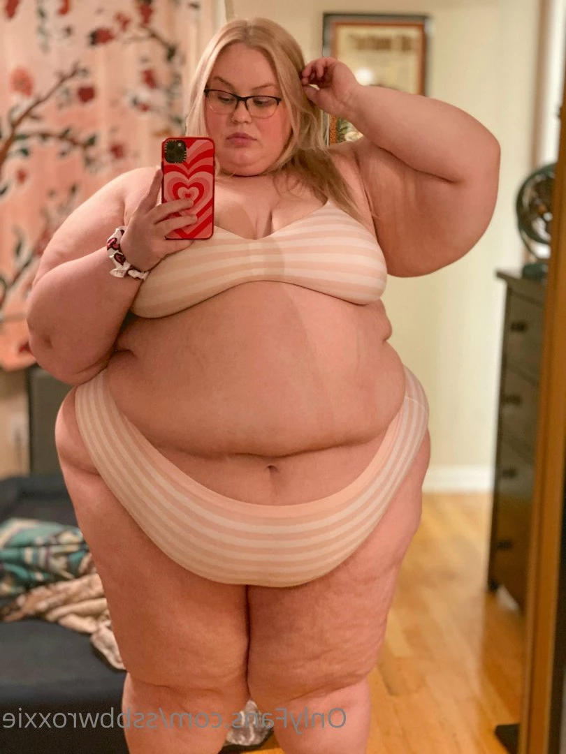 Supersized Roxxie [ ssbbwroxxie ] Onlyfans leaked photo 2713498 on Hotleaks.tv