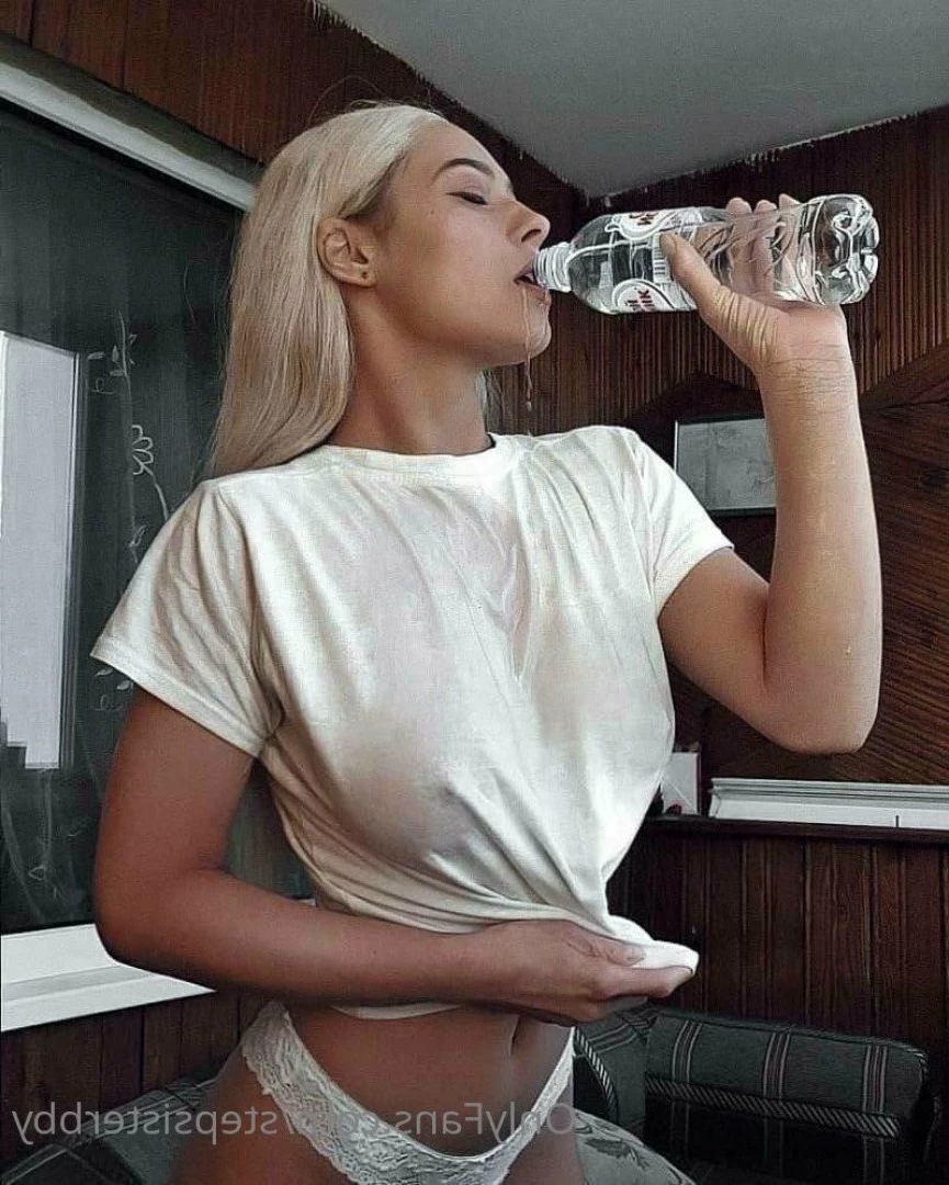 🧁 Your virtual Roommate🧁 XXX CLIPS 🔞 [ justroommatesfree ] Onlyfans leaked photo 2665415 on Hotleaks.tv