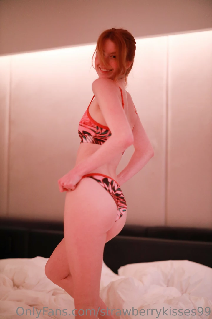 Strawberry Kisses [ strawberrykisses99 ] Onlyfans leaked photo 18328927 on Hotleaks.tv