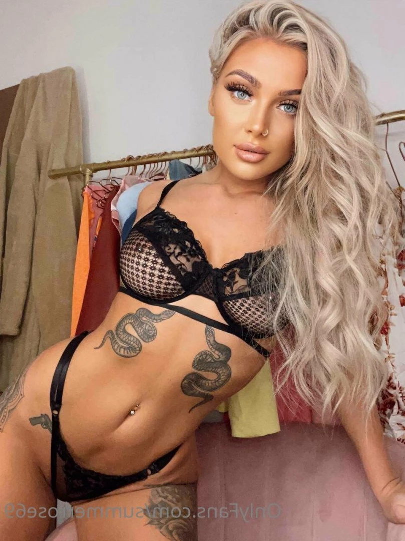 𝗦𝗨𝗠𝗠𝗘𝗥 𝗥𝗢𝗦𝗘 𝗦𝗪𝗜𝗡𝗚𝗘𝗥 𝗪𝗜𝗙𝗘 [ summerrose69 ] Onlyfans leaked photo 2779101 on Hotleaks.tv