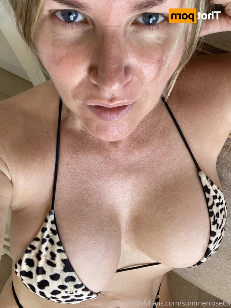 𝗦𝗨𝗠𝗠𝗘𝗥 𝗥𝗢𝗦𝗘 𝗦𝗪𝗜𝗡𝗚𝗘𝗥 𝗪𝗜𝗙𝗘 [ summerrose69 ] Onlyfans leaked photo 11342490 on Hotleaks.tv